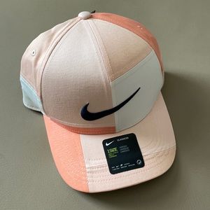 NWT Nike Golf Hat